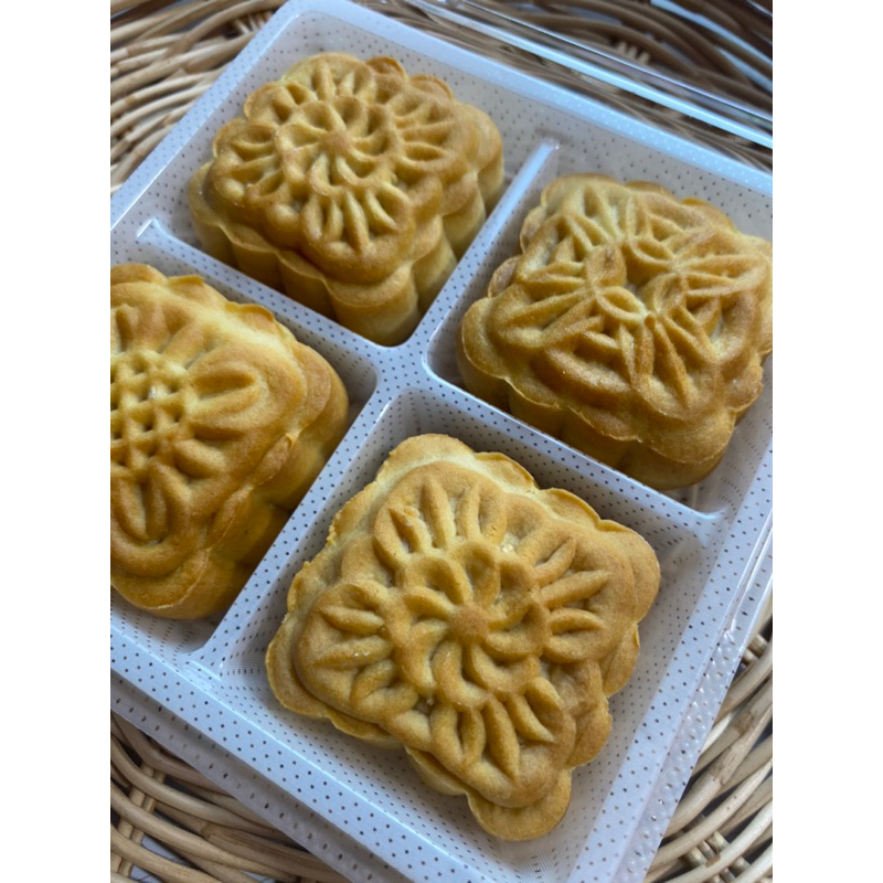 ขนมไหว้พระจันทร์ ไส้ถั่วไข่เค็มสูตรดั้งเดิมเมืองเพชร