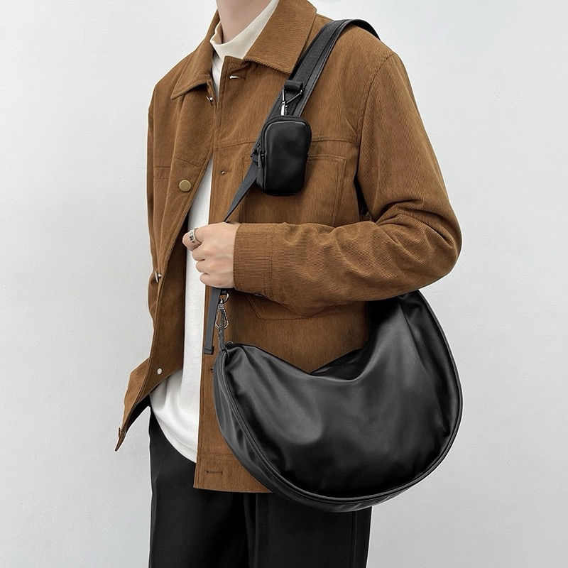 THEBOY-MOONA SOFT BAG กระเป๋าสะพายข้าง crossbody