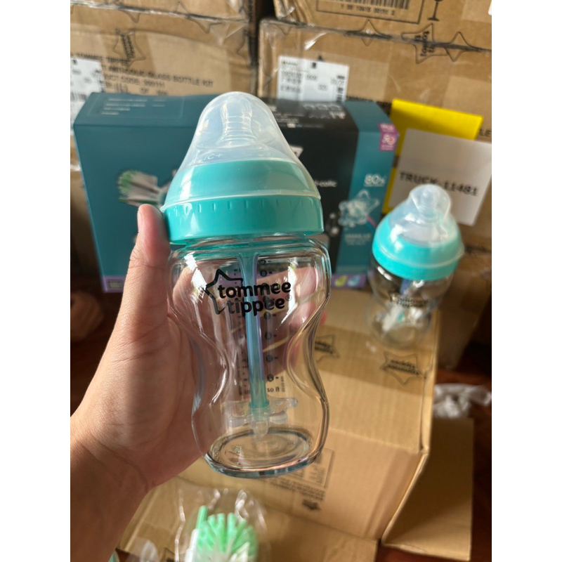 ขวดนม Tommee Tippee รุ่น Anti Colic Plus ขนาด9ออนซ์ ของแท้ % คอกว้าง สำหรับเด็กที่มีปัญหาอาการ โคลิค (ขวดแก้ว)
