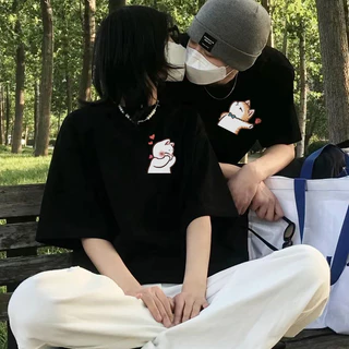 เสื้อยืดผู้หญิงผู้ชาย เสื้อคู่ลายน่ารักๆไม่ซ้ำใคร ผ้านุ่มใส่สบาย ตัดเย็บดี ส่งเร็ว จัดส่งจากไทย