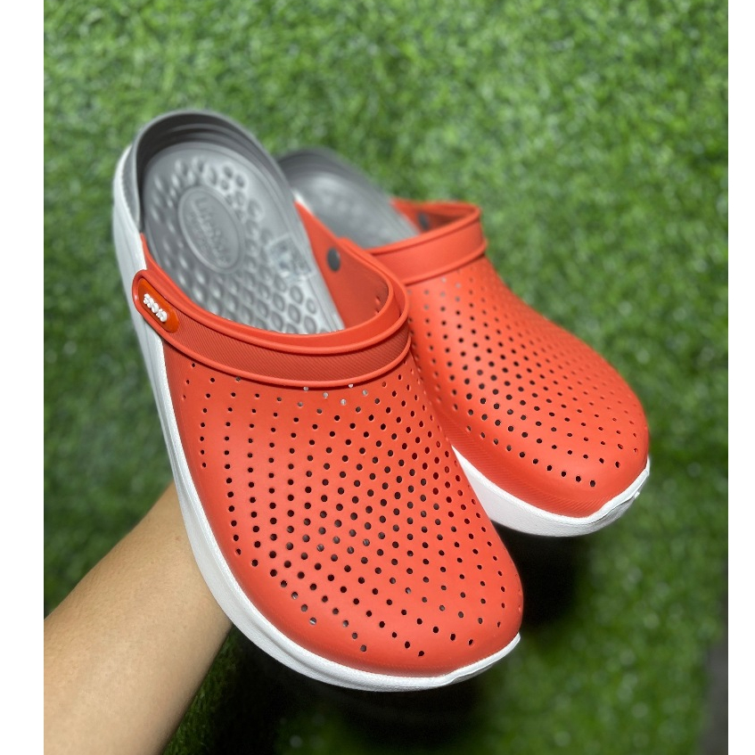 รองเท้า  Crocs LiteRide Clog ลำลองผู้ใหญ่ ใส่สบาย ทั้งชายและหญิง วัสดุผลิตจากยางแท้ 100%
