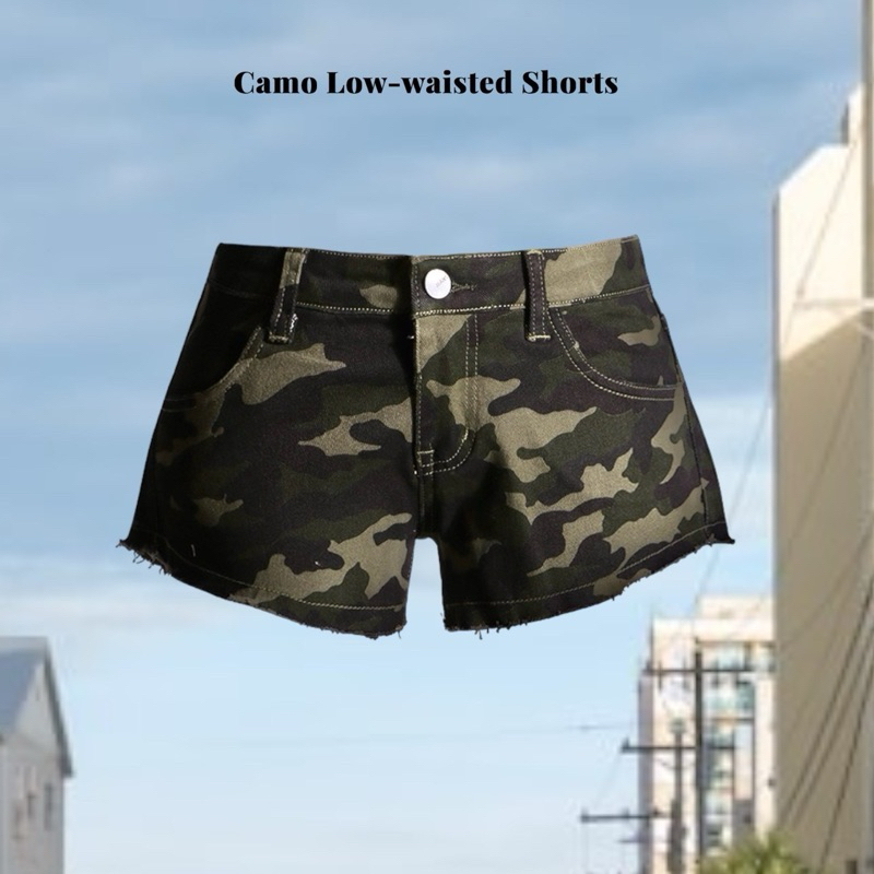HH637 Camo Low-Waisted Shorts (590.-)