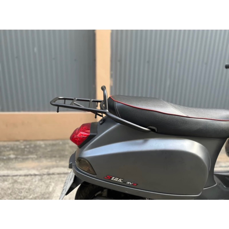 ตะแกรงท้ายรถมอไซค์​Vespa LX , S