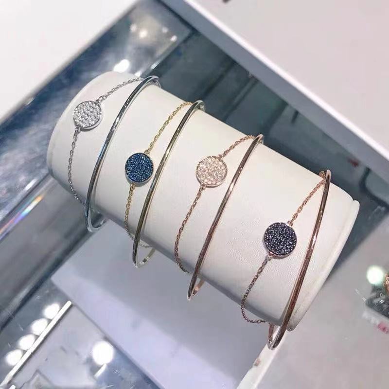 สร้อยกำไรข้อมือ มีกล่อง สวยงาม มีคุณณภาพ ราคาไม่แพง ลางstock หมดแล้วหมดเลย ของมีคุณพาพ พร้อมส่งจากไทย
