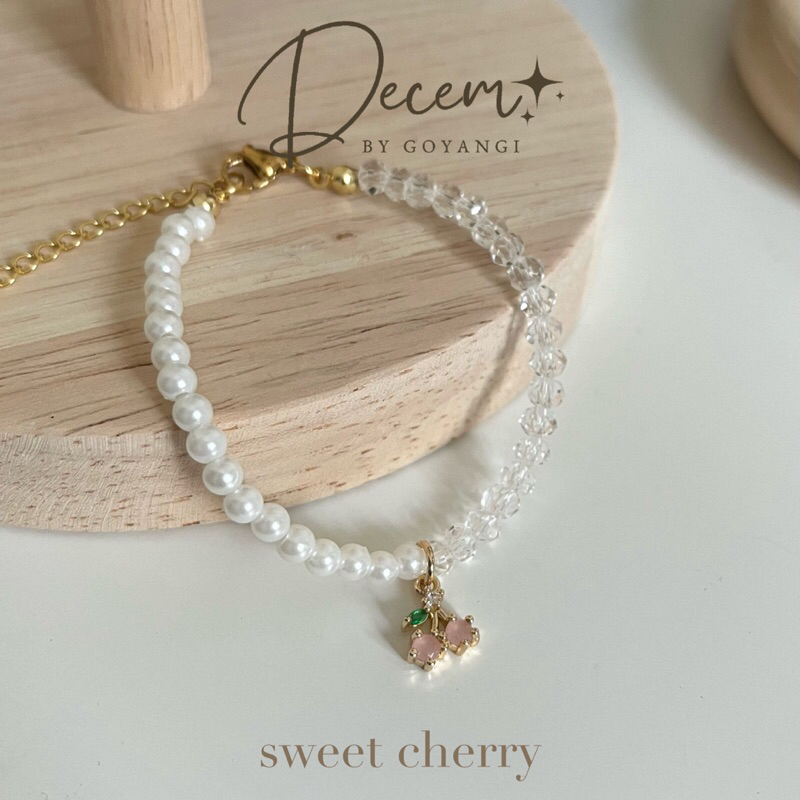 Decem - กำไลลูกปัดจี้เชอร์รี่ ชุบ18k แถมถุง