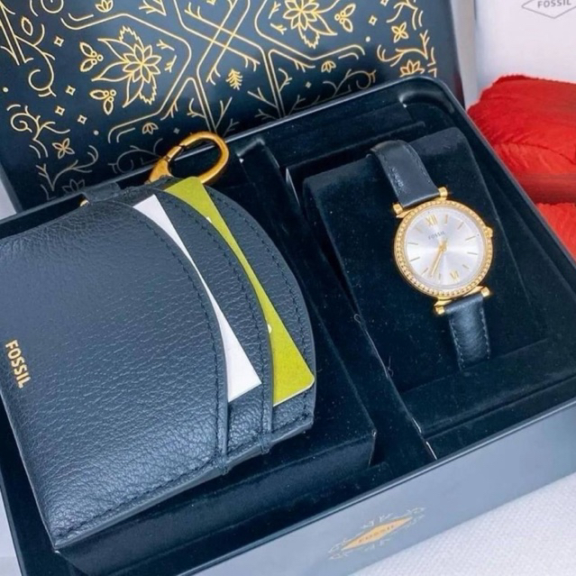 (ผ่อน0%) นาฬิกา พวงกุญแจใส่บัตร Fossil ES5180SET Carlie Three-Hand Black Eco Leather Watch หน้าปัด 28มม. สายหนังสีดำ