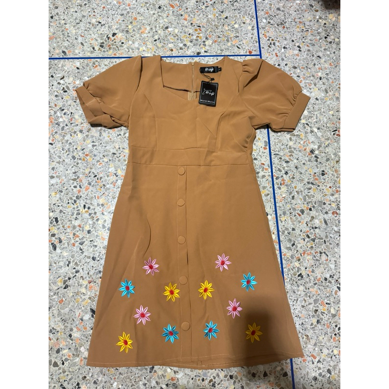 เดรสสั้น มือ1 ป้าย Ap style size L สีน้ำตาล สวยไม่มีตำหนิค่ะ