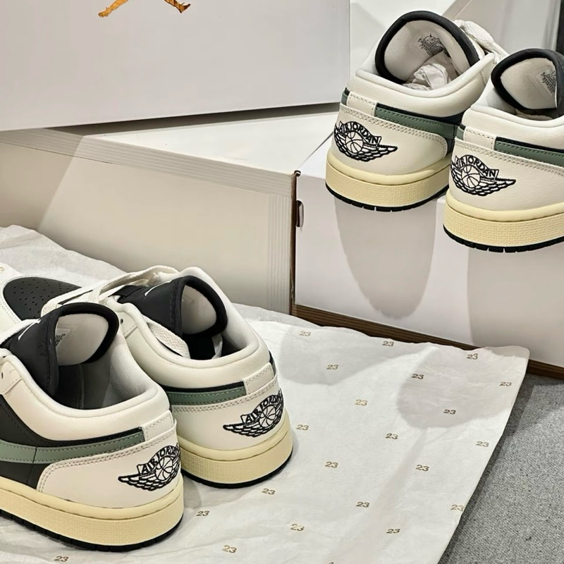 Air Jordan 1 Low Jade Smoke สีใหม่สุดฮิต (พร้อมส่ง)!!
