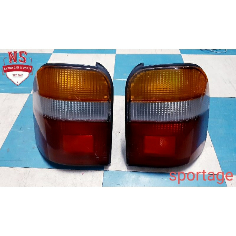 ไฟท้าย kia sportage 1996 ของแท้ มือสอง มีตำหนิ