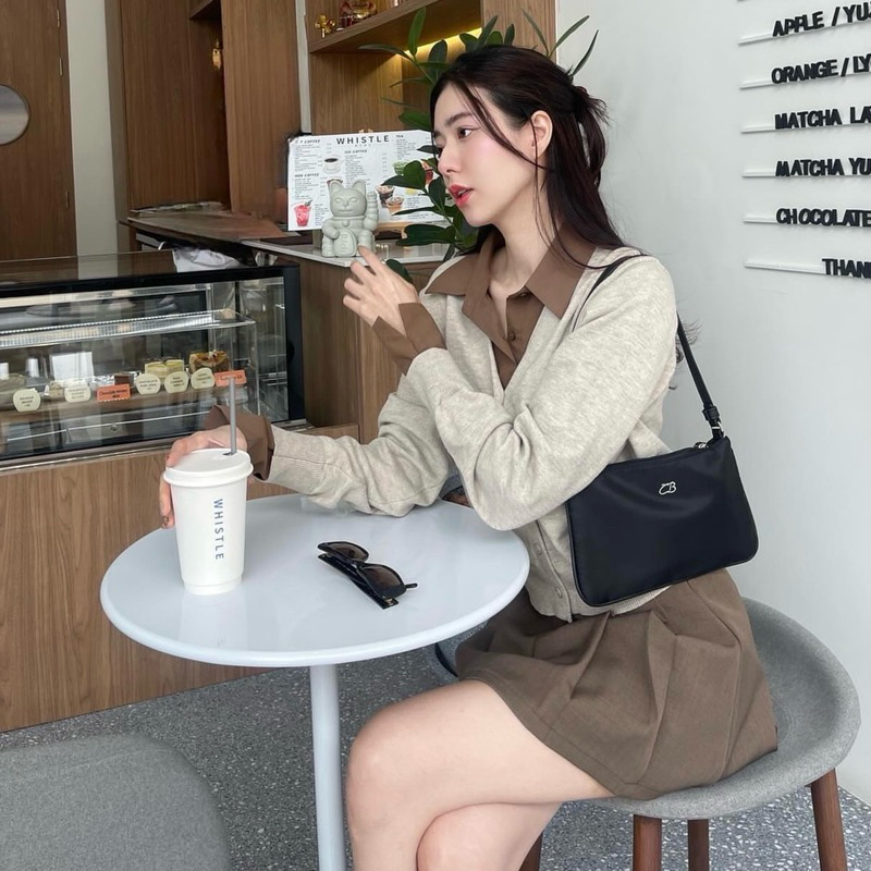 [ ลดทันที 𝟰𝟱฿ ใส่โค้ด𝗖𝗥𝗔𝗕𝗡𝗢𝗩𝟰𝟱 ] Crabcrab Store รุ่น Joice กระเป๋าสะพายไหล่ Nylon Bag