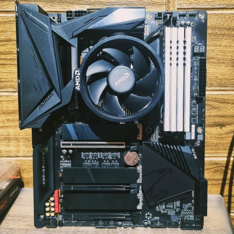 CPU AMD RYZEN 5 5600X 6C/12T + GIGABYTE B550 AORUS MASTER (AM4) มือ2 (ไม่มีกล่อง) ใช้งานปกติ