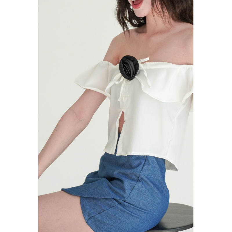 New ROSE top เสื้อปาดไหล่เเขนระบาย / dressylismm