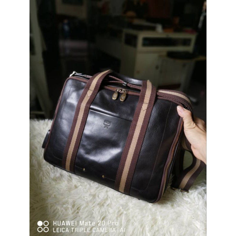 MCM Messenger/ Laptop Leather Bag สภาพดี หนังแท้ มือสอง ของแท้‼️