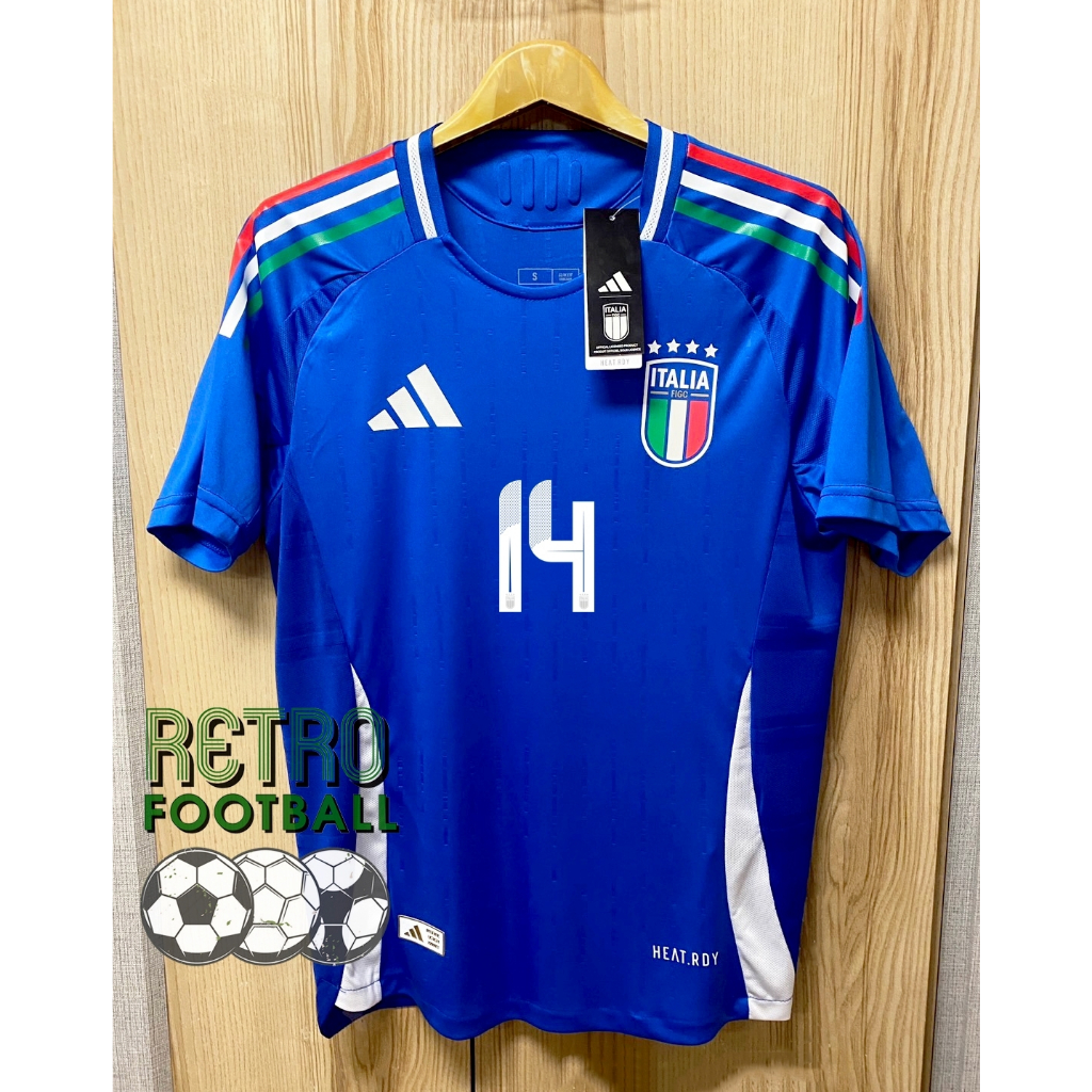 เสื้อฟุตบอลทีมชาติ อิตาลี Home ชุดเหย้า ยูโร 2024 [ PLAYER ] เกรดนักเตะ สีน้ำเงิน พร้อมชื่อเบอร์นักเตะ รับประกันคุณภาพ