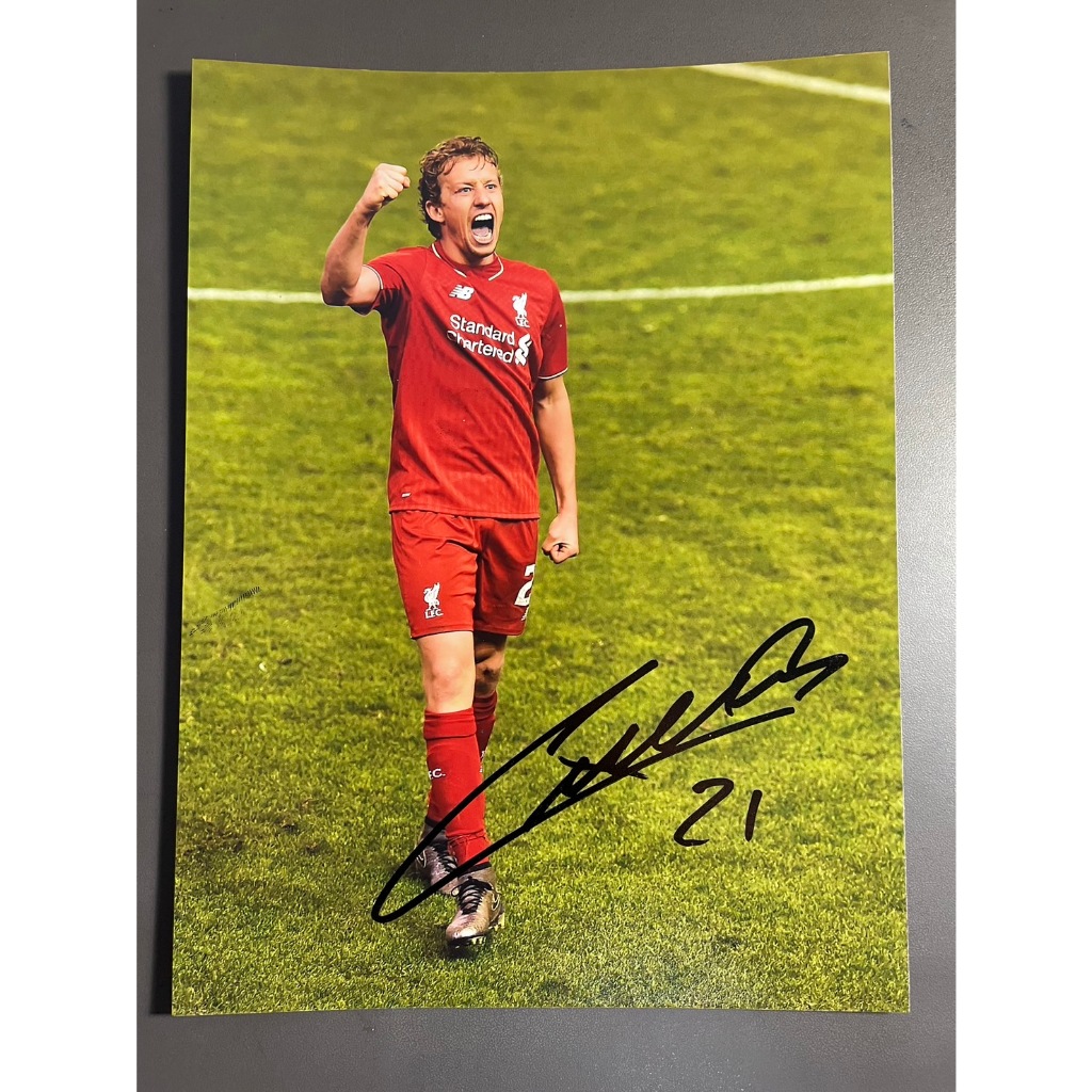 รูปภาพพร้อมลายเซ็นนักบอล Lucas Leiva ขนาด 6x8 นิ้ว (เซ็นแท้ 100 % พร้อมรูปภาพยืนยัน) ลิเวอร์พูล live