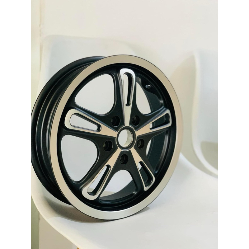 ล้อแต่ง SOCA สำหรับเวสป้าป้า GTS/GTV ทุกรุ่น