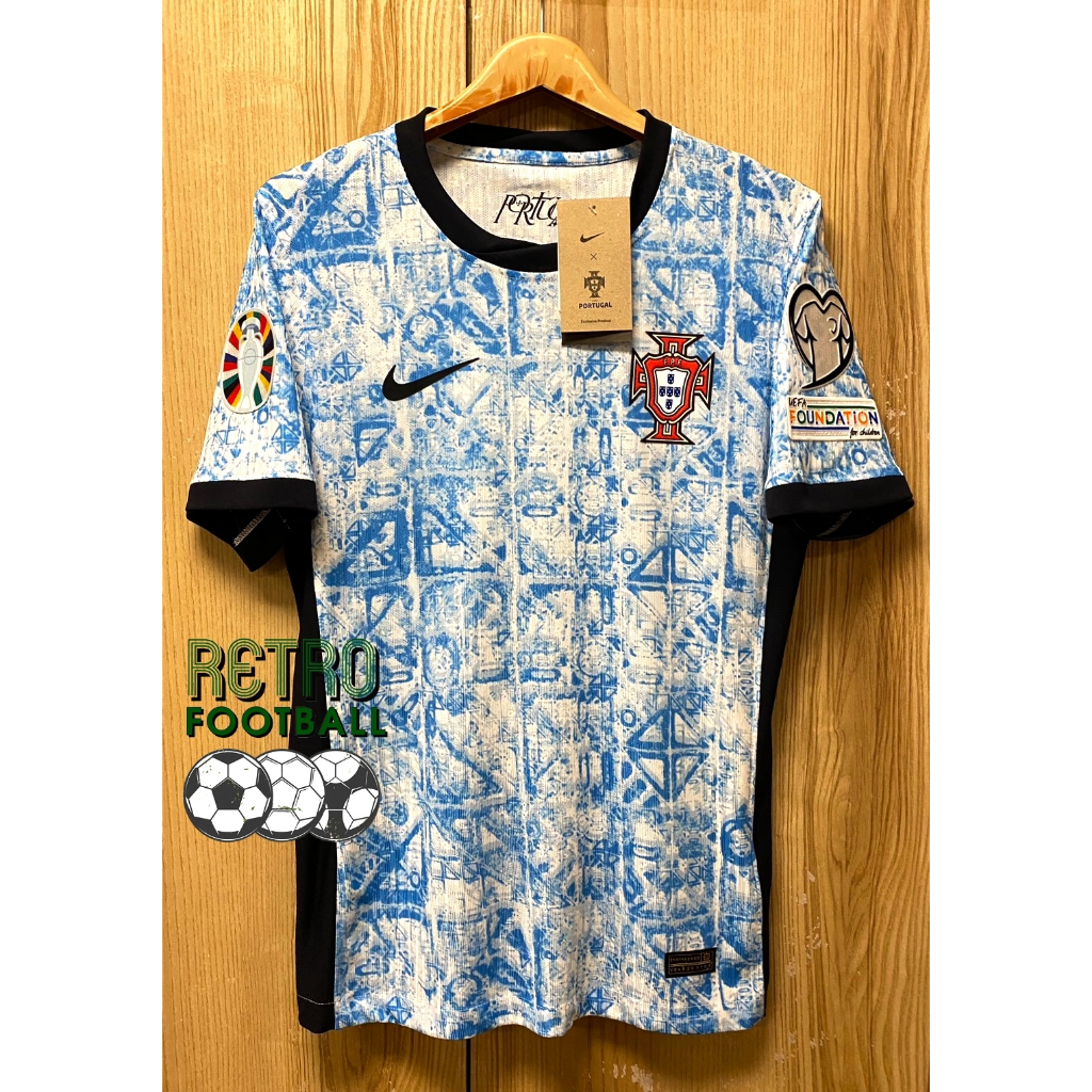 เสื้อฟุตบอลทีมชาติ โปรตุเกส Away เยือน ยูโร 2024 [ PLAYER ] เกรดนักเตะ เสื้อเปล่าพร้อมอาร์มยูโร รับประกันคุณถาพ