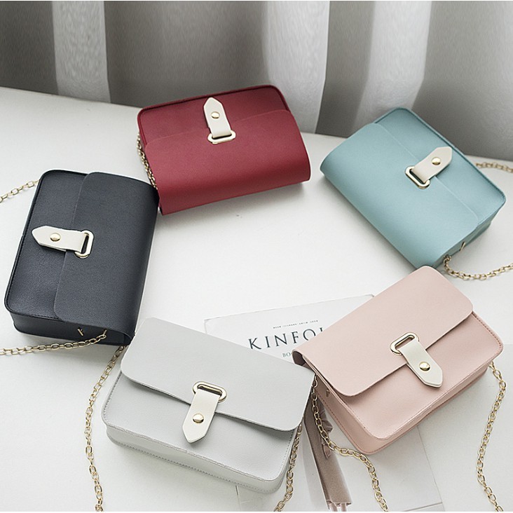 [พร้อมส่ง/ล้างสต็อก] กระเป๋าสะพายข้าง สายโซ่ทอง