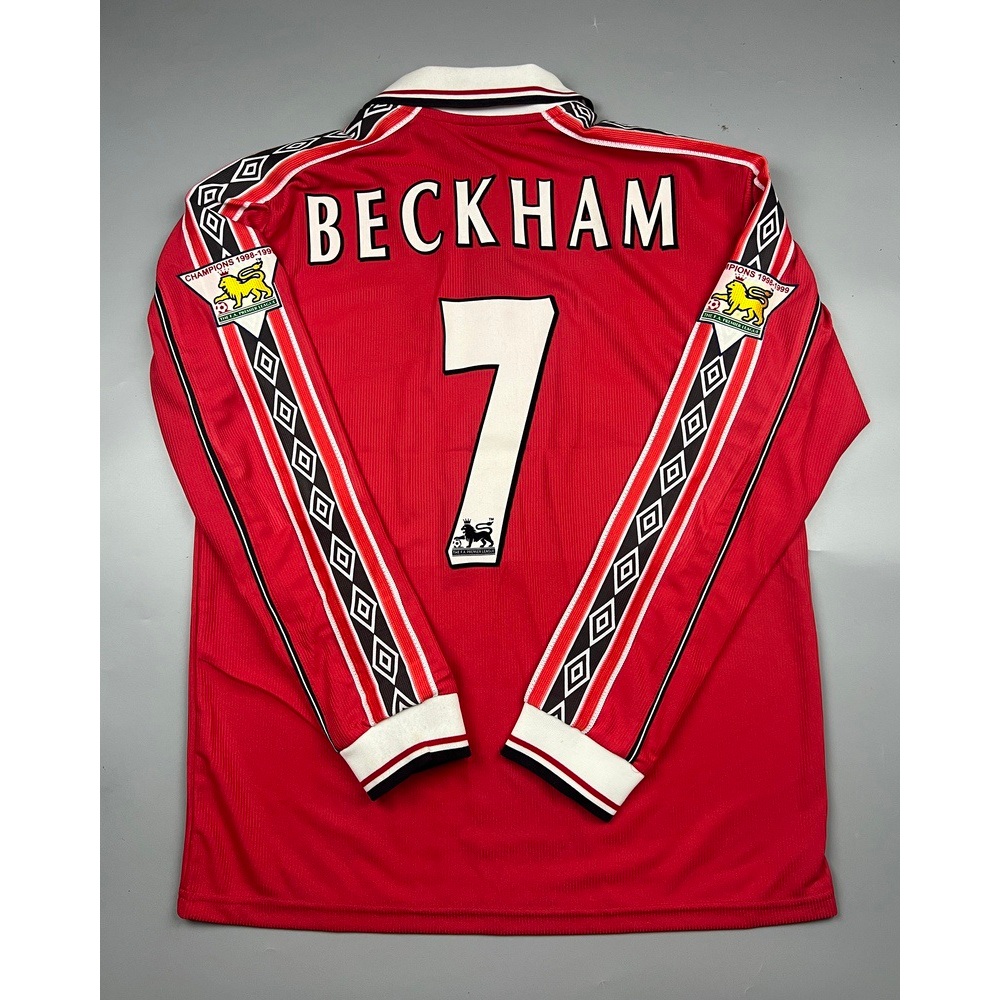 เสื้อบอล ย้อนยุค แขนยาว  แมนยู 1998 เหย้า คอซิป 7 BECKHAM อาร์มพรีเมียร์ สินค้าอยู่ไทย พร้อมส่ง