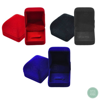 กล่องใส่แหวน หรือ เข็มกลัด ผลิตจากกำมะหยี่คุณภาพดี มีอายุการ…