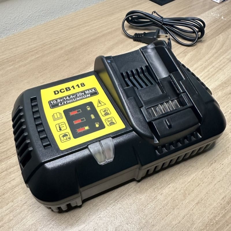 Dewalt Charger 10.8V - 18V 4.5A ชาร์จเร็ว สินค้าเทียบใช้ทดแทน