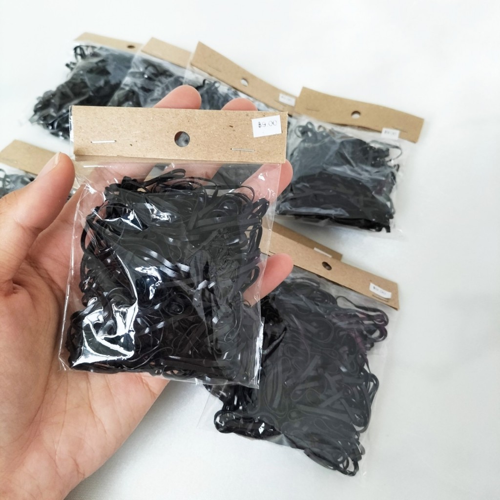 ยางรัดผม สีดำ เส้นกลาง ถุงละ 200 กว่าเส้น