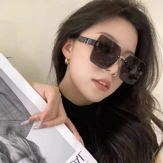 ❤️ซื้อ แว่นตากันแดด แถม แถมฟรี กล่องแว่น❤️ แถมฟรี กล่องแว่น แว่นตากันแดด แว่นตา ค่อยเปลี่ยน การแสงยูว แว่นดํ