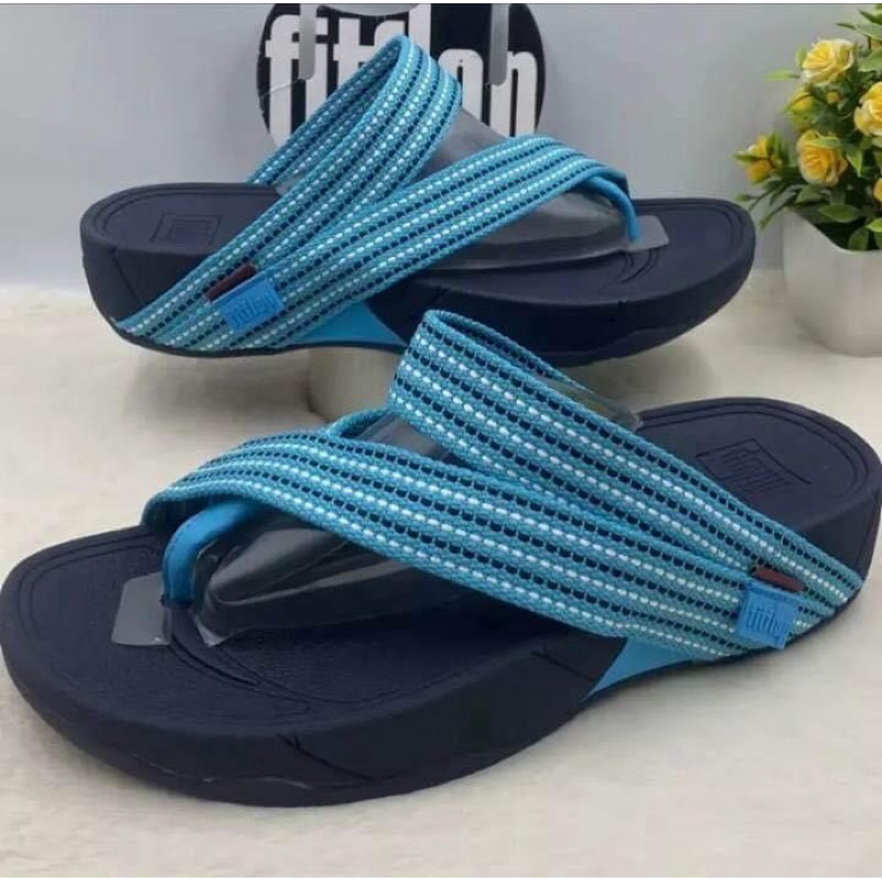 รองเท้าเเตะ fitflop สลิงรุ่นใหม่ สวย ใส่ได้ทั้ง หญิงและชายไซร้ 36----44