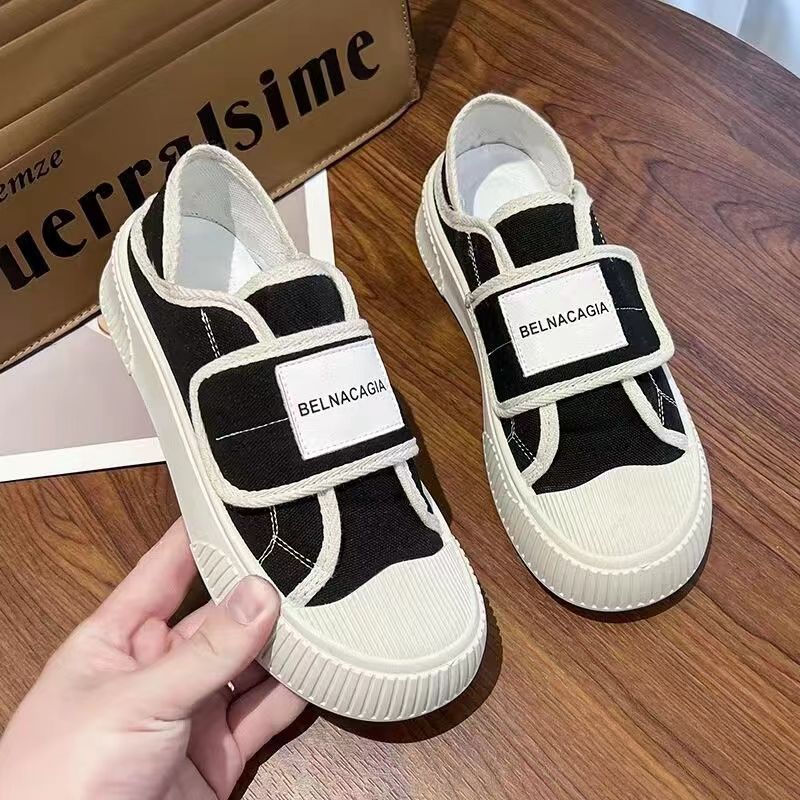 รองเท้าผ้าใบ รองเท้าผ้าใบผู้หญิง ทรงเตี้ย ใส่สบาย ระบายอากาศดี เสริมส้นช่วยเสริมบุคลิคภาพ ทรงสวย ฮิตตลอดกาล