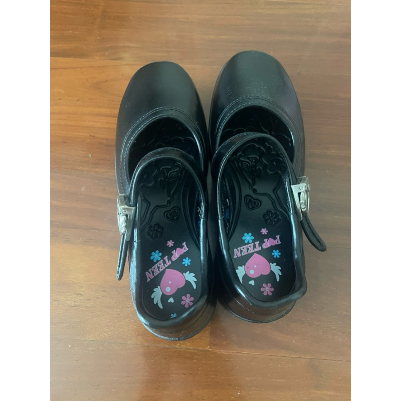 รองเท้านักเรียน popteen ไซส์36