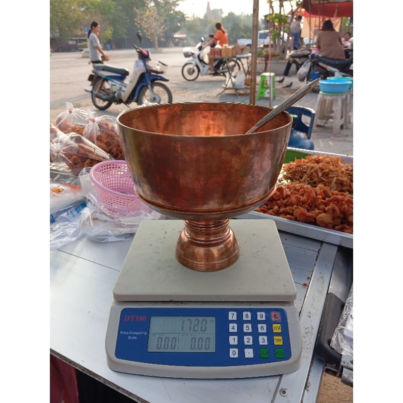 ขันพานทองเหลืองขันกะไหล่นาคพร้อมทัพพีโบราณ