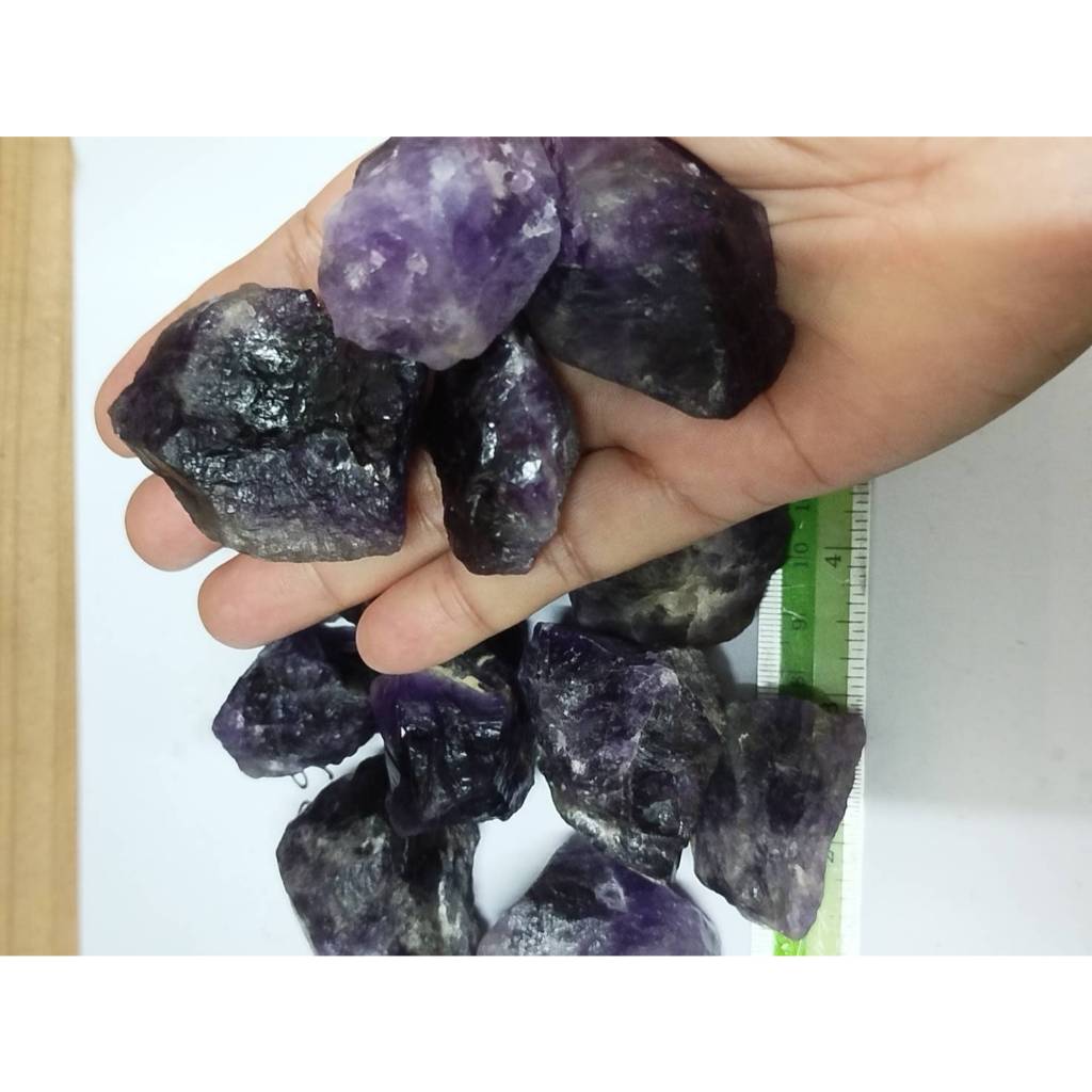 H135 100 กรัม อเมทิสต์ เนื้อตำหนิ size 5 - 7 cm. Natural Amethyst สีม่วง เศษพลอย พลอยก้อน พลอยดิบ ธรรมชาติแท้ 100%