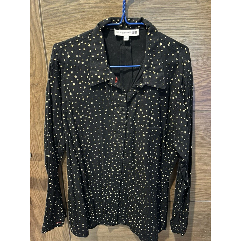 ส่งต่อ 🌈 เสื้อเชิ้ต uniqlo แท้ 100% สีดำ ลายดาว