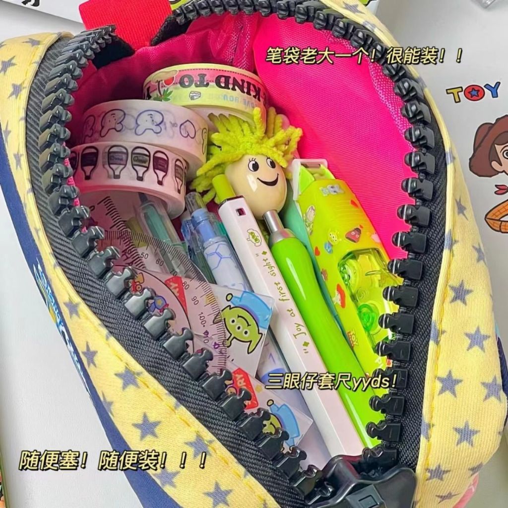 กระเป๋าเครื่องเขียน กระเป๋าดินสอ อเนกประสงค์ ขนาดใหญ่ จุของได้เยอะ ลายการ์ตูน Toy Story แบบสร้างสรรค์ สําหรับนักเรียน - รูปที่ 4