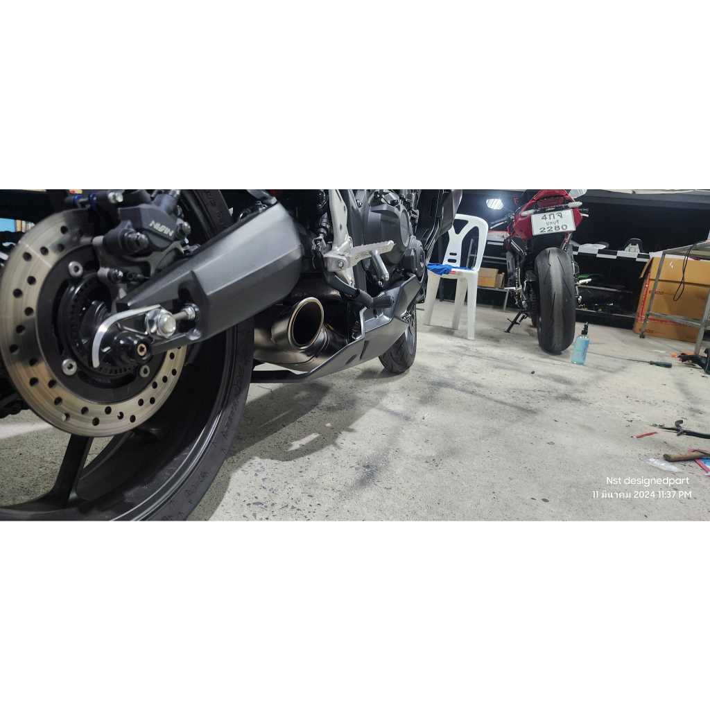 ชุดอกล่างแต่งCBR650RR-SP สีแดง-สีดำ
