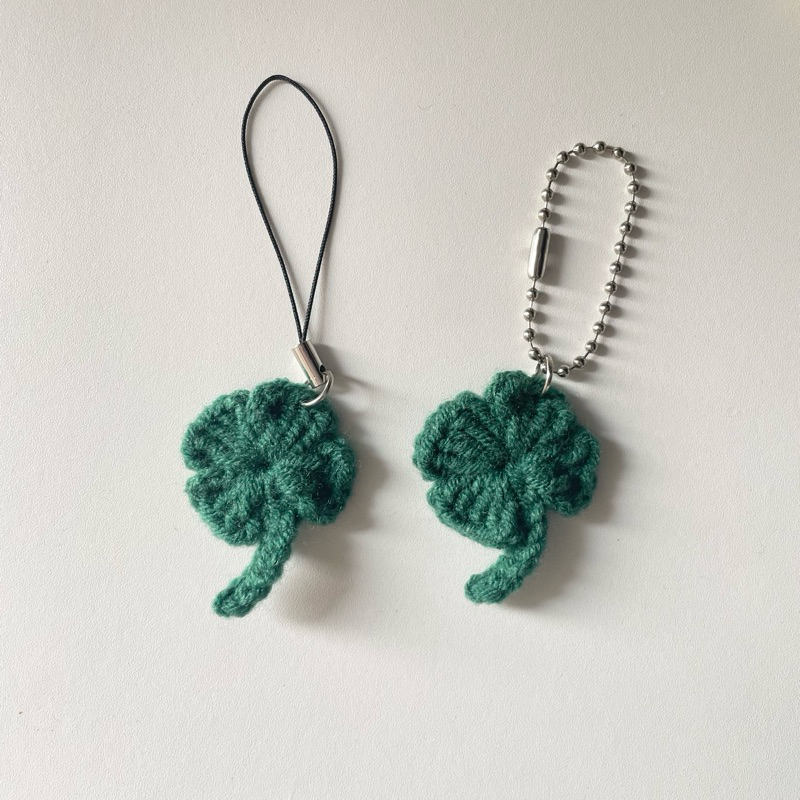 fav.jellyfish | 4-leafs clover🍀 พวงกุญแจไหมพรมรูปใบโคลฟเวอร์ 4 แฉก✨🪄ของขวัญ ของปัจฉิม