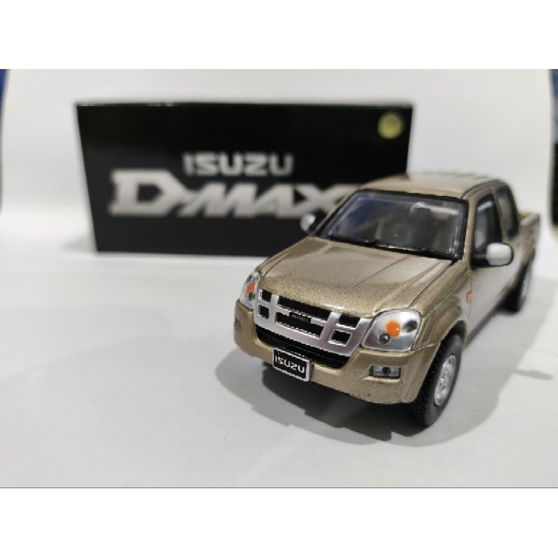 โมเดลรถกระบะ Isuzu D-Max สีทอง สเกล 1:43 งานศูนย์