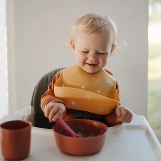 Mushie Silicone Baby Bib ผ้ากันเปื้อนซิลิโคนสำหรับลูกน้อย