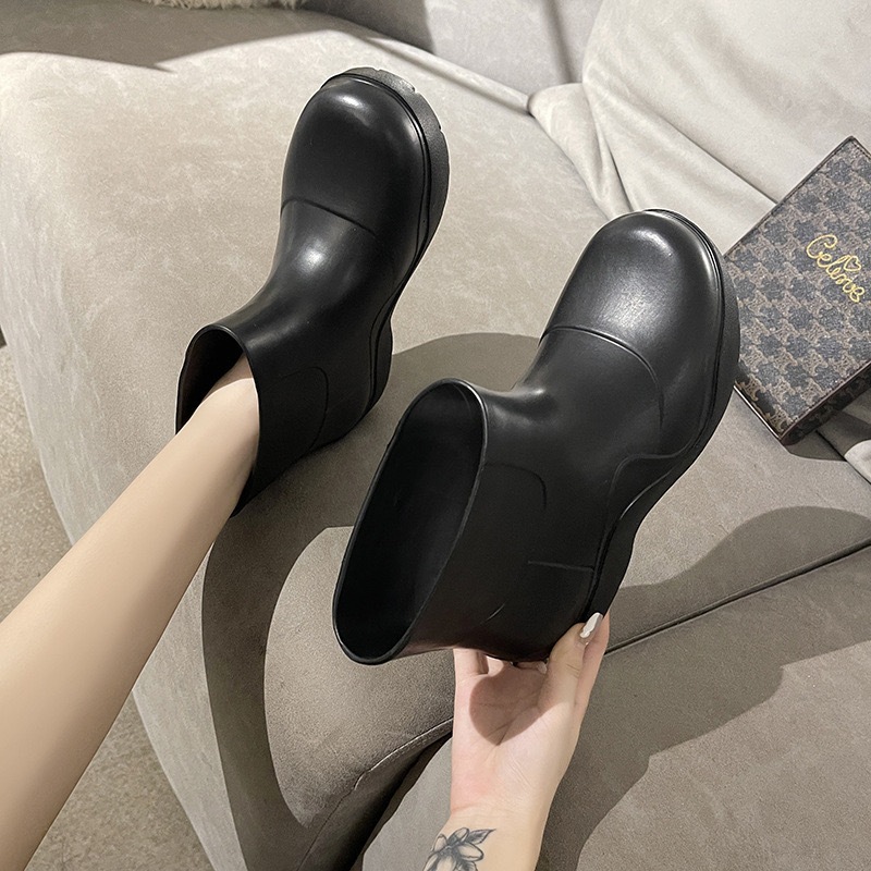รองเท้าบูท สไตล์เกาหลี แฟชั่นสําหรับผู้หญิงใส่เก๋ๆ เที่ยวคาเฟ่  👉🏻สินค้าเป็นสองไซส์นะคะ👈🏻 TP409