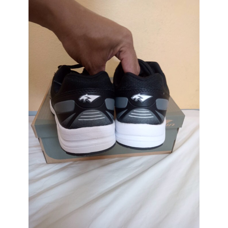 รองเท้าฝึกทบ. รองเท้ากีฬาpan ปี66 CALVINปี67 - รูปที่ 4