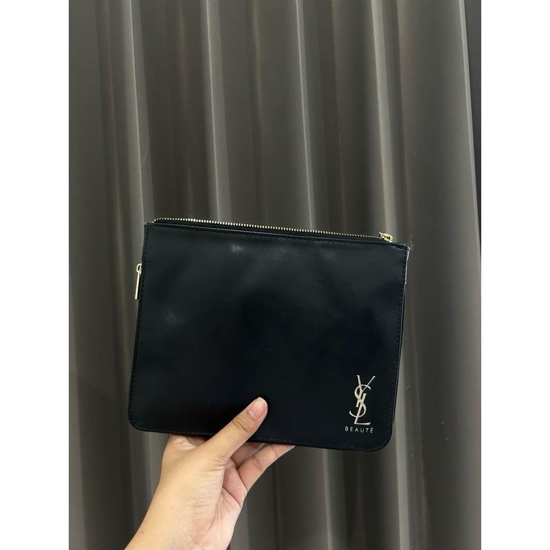 กระเป๋า YSL แท้ ใส่เครื่องสำอางค์