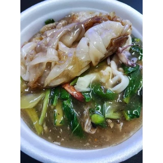 เส้นก๋วยเตี๋ยว เส้นใหญ่ชนิดผัด ตรา ดอกบัว ขนาด 1 กก.