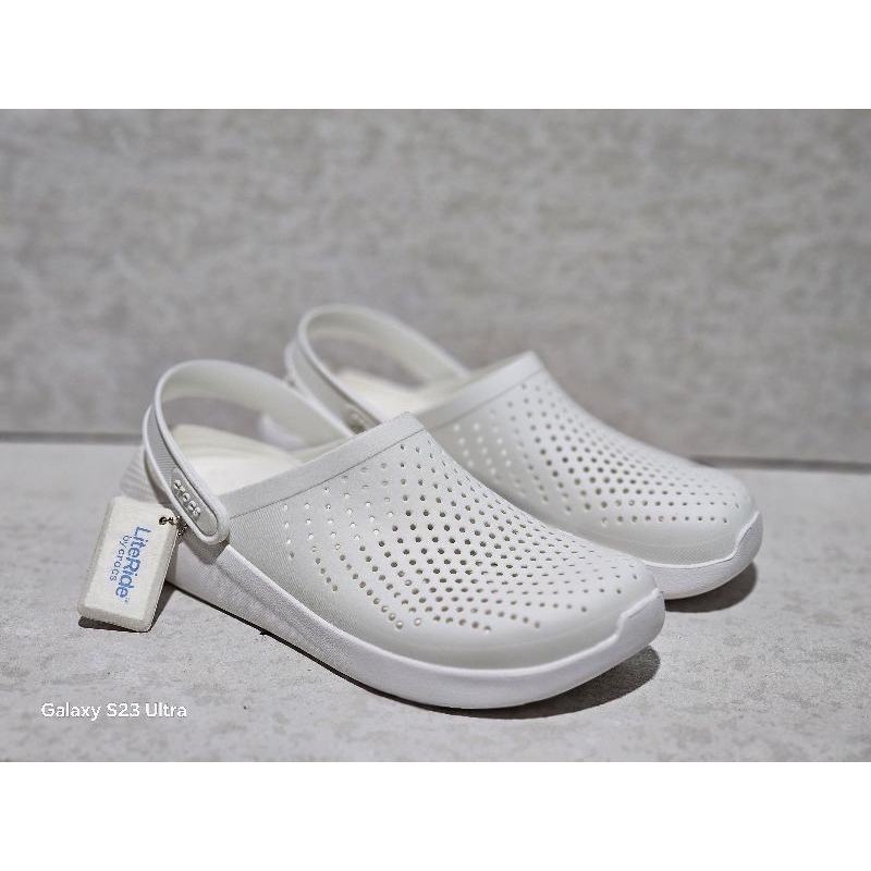 Crocs Lite Ride Clog รองเท้าแตะ แบบลำลอง มาใหม่สุดฮิต ใส่ได้ทุกเพศ มีส่วนลดราคา