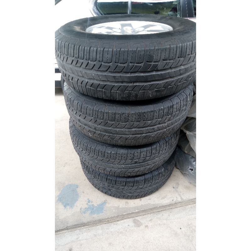 ยางรถยนต์มือสองสภาพดี 265/70R16.112T