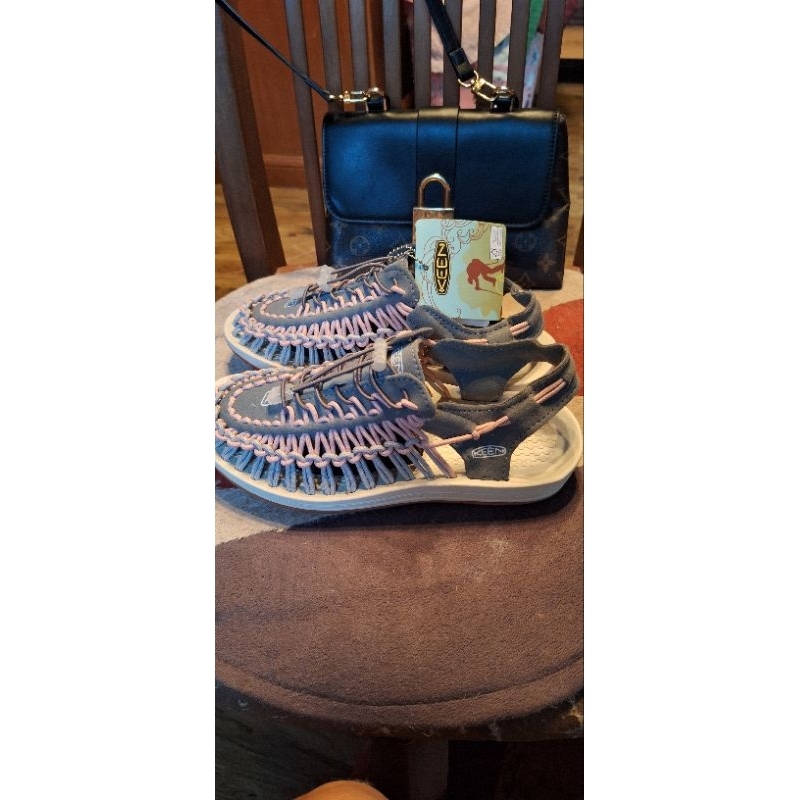 รองเท้าเดินป่าKEEN(เลียนแบบ)ของแท้