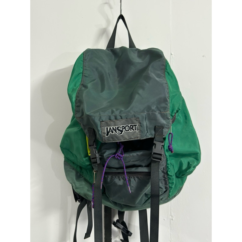 กระเป๋ามือสอง jansport