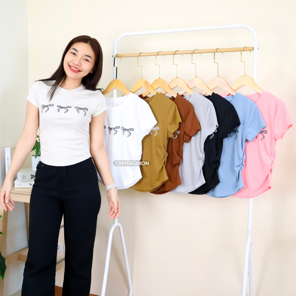 402# เสื้อยืด คอกลม จีบข้าง ทรงเข้ารูป ปักลายโบว์ น่ารัก แมทช์ง่าย สไตส์มินิมอล