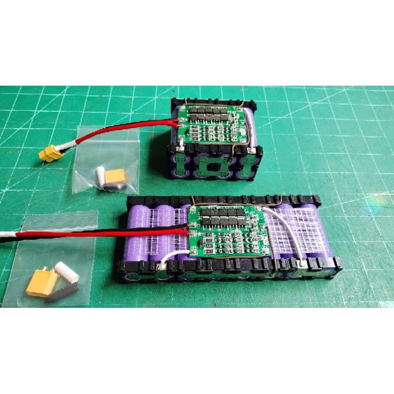 แบตลิเทียมไอออน 16.8v 4000mAh มีวงจรbmsควบคุม