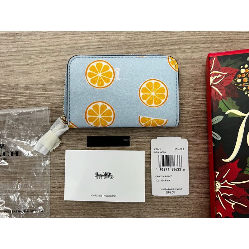 COACH ZIP AROUND COIN CASE กระเป๋าสตางค์ ขนาดเล็ก สีฟ้าพิมพ์ลายส้ม น่ารัก ใส่ธนบัตรได้(พับ) มีช่องใส