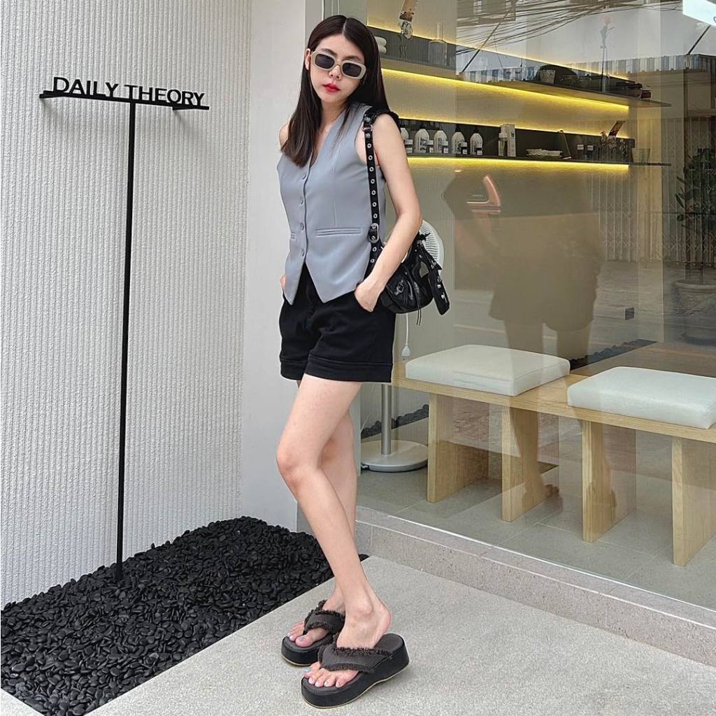 Wila shoes ส้นตึกน้องใหม่ แต่งยีนส์ขาด รุ่นJAA